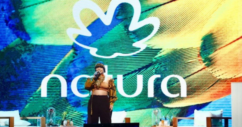 Palco com ativação da Natura