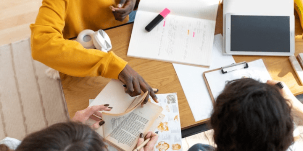 O que é Storytelling e 10 dicas para criar histórias envolventes e autênticas